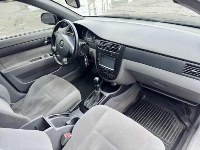 Черный Шевроле Лачетти, объемом двигателя 1.8 л и пробегом 222 тыс. км за 4099 $, фото 7 на Automoto.ua