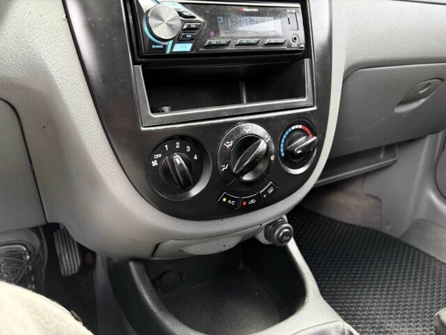 Черный Шевроле Лачетти, объемом двигателя 1.8 л и пробегом 204 тыс. км за 4300 $, фото 17 на Automoto.ua