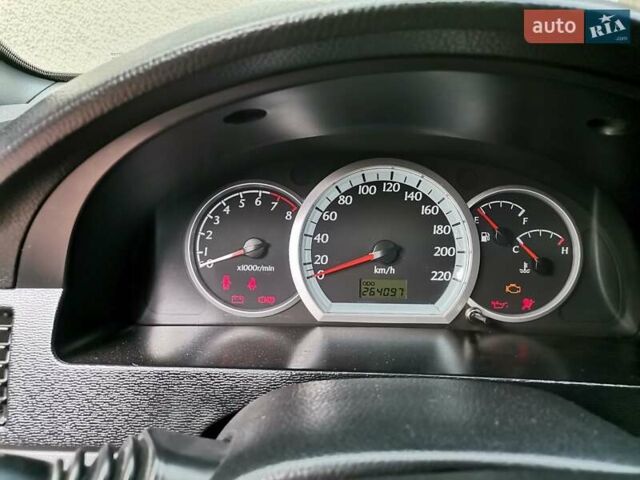 Черный Шевроле Лачетти, объемом двигателя 1.8 л и пробегом 270 тыс. км за 4600 $, фото 6 на Automoto.ua