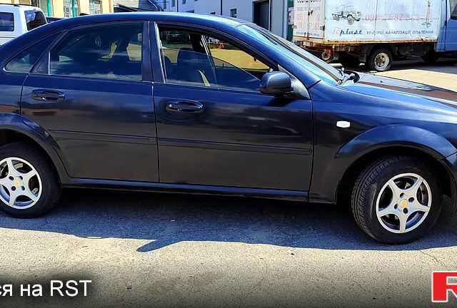 Черный Шевроле Лачетти, объемом двигателя 1.8 л и пробегом 345 тыс. км за 2200 $, фото 2 на Automoto.ua