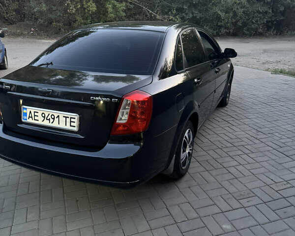 Черный Шевроле Лачетти, объемом двигателя 1.6 л и пробегом 195 тыс. км за 4850 $, фото 4 на Automoto.ua