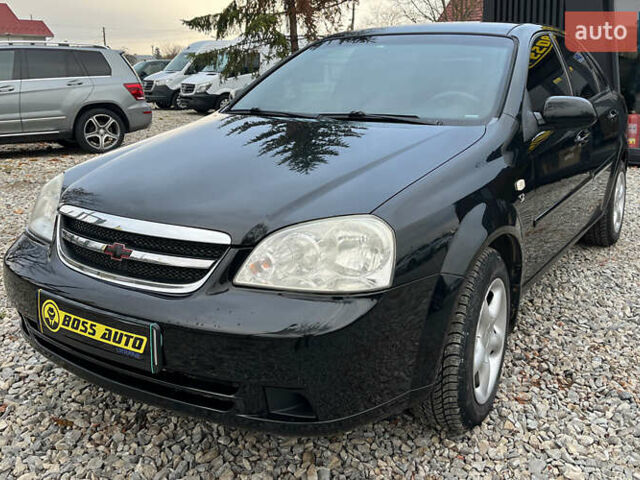 Черный Шевроле Лачетти, объемом двигателя 1.8 л и пробегом 237 тыс. км за 3600 $, фото 3 на Automoto.ua