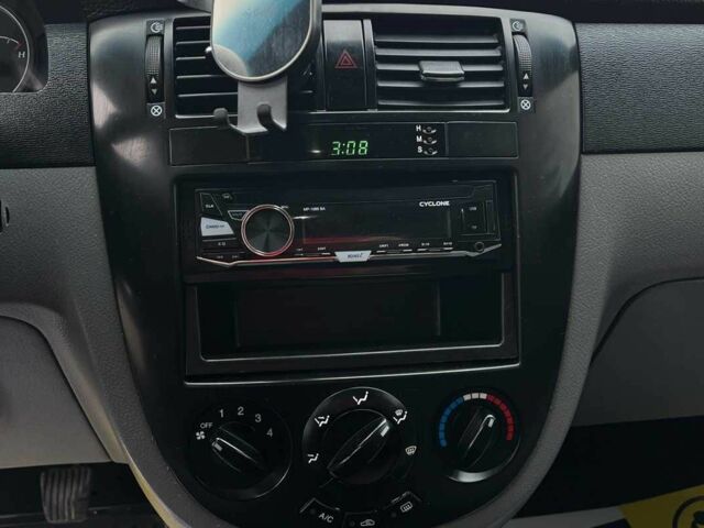 Чорний Шевроле Лачетті, об'ємом двигуна 1.8 л та пробігом 237 тис. км за 3600 $, фото 12 на Automoto.ua