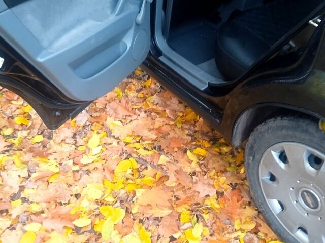 Черный Шевроле Лачетти, объемом двигателя 1.8 л и пробегом 0 тыс. км за 3500 $, фото 6 на Automoto.ua