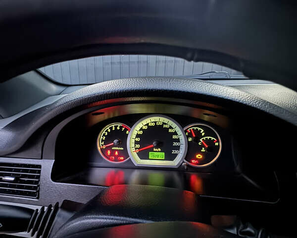 Черный Шевроле Лачетти, объемом двигателя 1.6 л и пробегом 195 тыс. км за 4850 $, фото 10 на Automoto.ua