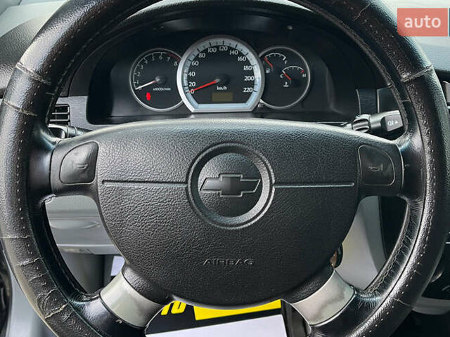 Черный Шевроле Лачетти, объемом двигателя 1.8 л и пробегом 237 тыс. км за 3600 $, фото 11 на Automoto.ua