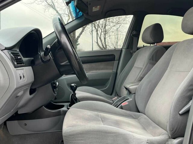 Чорний Шевроле Лачетті, об'ємом двигуна 1.8 л та пробігом 237 тис. км за 3600 $, фото 8 на Automoto.ua