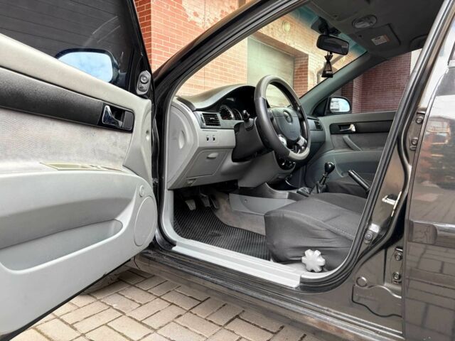 Черный Шевроле Лачетти, объемом двигателя 1.8 л и пробегом 204 тыс. км за 4300 $, фото 10 на Automoto.ua