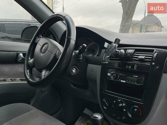 Черный Шевроле Лачетти, объемом двигателя 1.8 л и пробегом 237 тыс. км за 3600 $, фото 16 на Automoto.ua