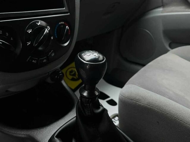 Чорний Шевроле Лачетті, об'ємом двигуна 1.8 л та пробігом 237 тис. км за 3600 $, фото 13 на Automoto.ua