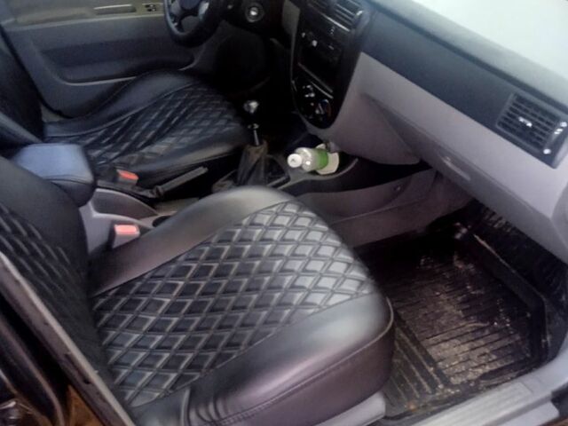 Черный Шевроле Лачетти, объемом двигателя 1.8 л и пробегом 0 тыс. км за 3500 $, фото 11 на Automoto.ua