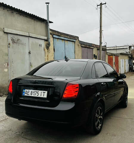 Черный Шевроле Лачетти, объемом двигателя 1.6 л и пробегом 218 тыс. км за 4800 $, фото 3 на Automoto.ua