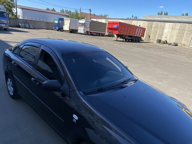 Черный Шевроле Лачетти, объемом двигателя 1.6 л и пробегом 410 тыс. км за 3700 $, фото 5 на Automoto.ua