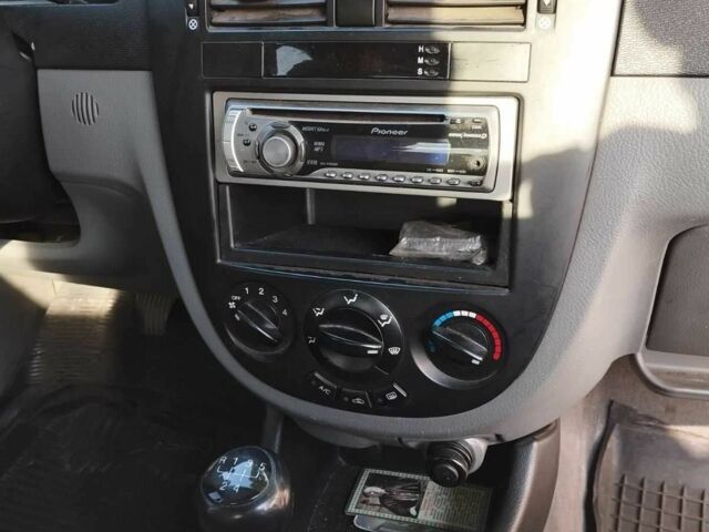 Черный Шевроле Лачетти, объемом двигателя 1.8 л и пробегом 367 тыс. км за 3500 $, фото 1 на Automoto.ua