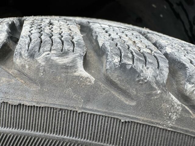 Черный Шевроле Лачетти, объемом двигателя 1.8 л и пробегом 222 тыс. км за 4099 $, фото 9 на Automoto.ua