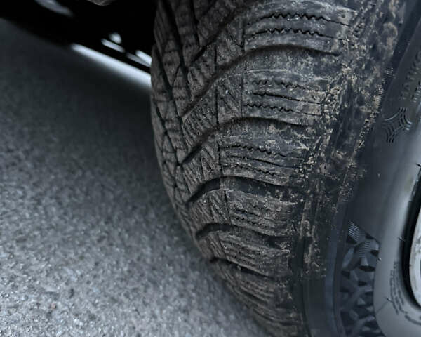 Черный Шевроле Лачетти, объемом двигателя 1.6 л и пробегом 233 тыс. км за 3750 $, фото 10 на Automoto.ua