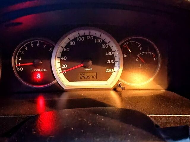 Черный Шевроле Лачетти, объемом двигателя 1.8 л и пробегом 243 тыс. км за 3500 $, фото 5 на Automoto.ua