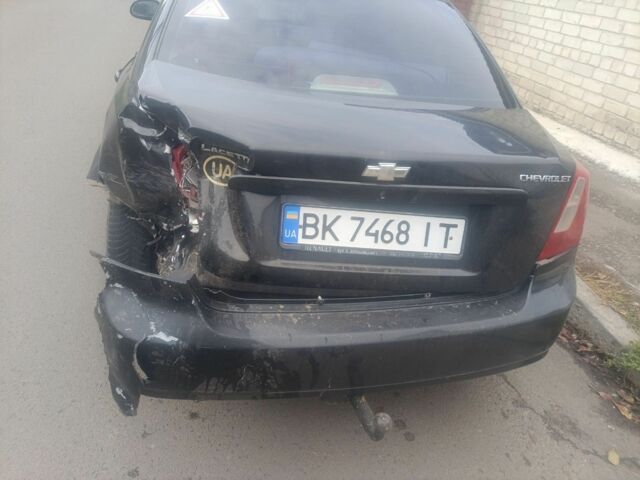 Черный Шевроле Лачетти, объемом двигателя 1.8 л и пробегом 200 тыс. км за 2100 $, фото 6 на Automoto.ua
