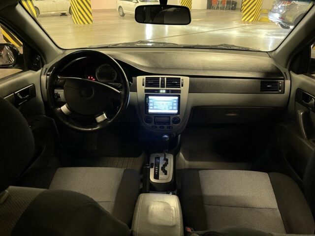 Черный Шевроле Лачетти, объемом двигателя 1.8 л и пробегом 170 тыс. км за 4500 $, фото 13 на Automoto.ua