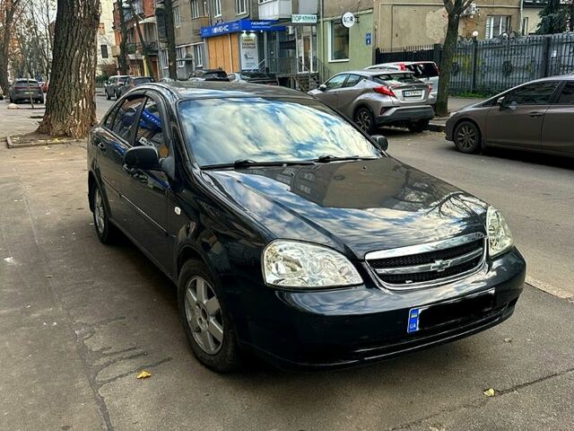 Черный Шевроле Лачетти, объемом двигателя 1.8 л и пробегом 159 тыс. км за 3500 $, фото 2 на Automoto.ua