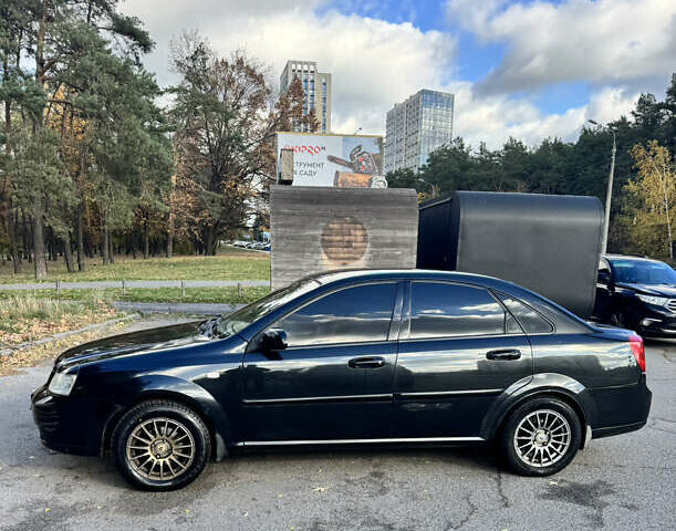 Черный Шевроле Лачетти, объемом двигателя 1.8 л и пробегом 251 тыс. км за 3900 $, фото 2 на Automoto.ua