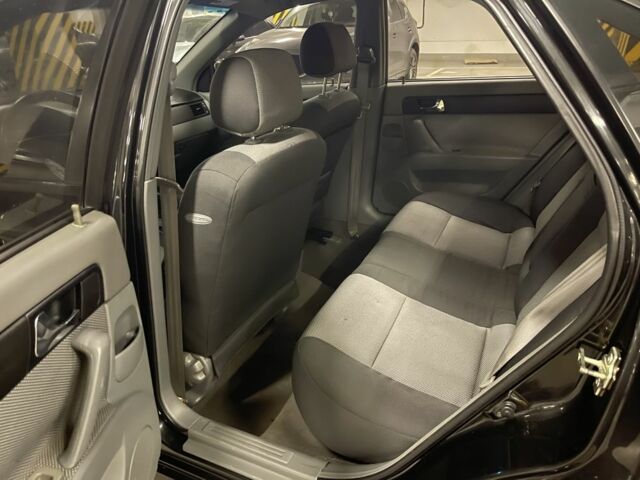 Черный Шевроле Лачетти, объемом двигателя 1.8 л и пробегом 170 тыс. км за 4500 $, фото 8 на Automoto.ua