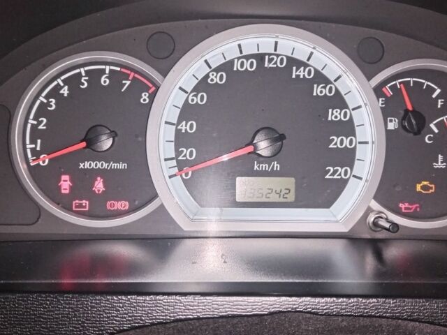 Черный Шевроле Лачетти, объемом двигателя 1.6 л и пробегом 138 тыс. км за 5500 $, фото 7 на Automoto.ua