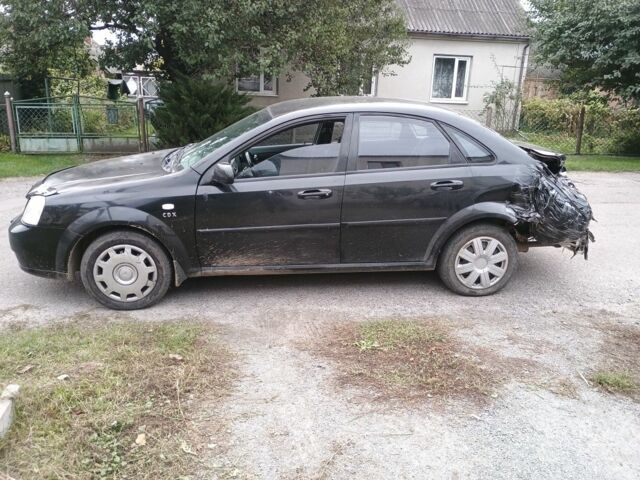 Черный Шевроле Лачетти, объемом двигателя 1.8 л и пробегом 200 тыс. км за 2100 $, фото 3 на Automoto.ua