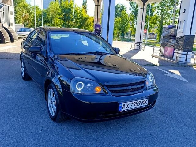 Черный Шевроле Лачетти, объемом двигателя 1.6 л и пробегом 240 тыс. км за 3650 $, фото 1 на Automoto.ua