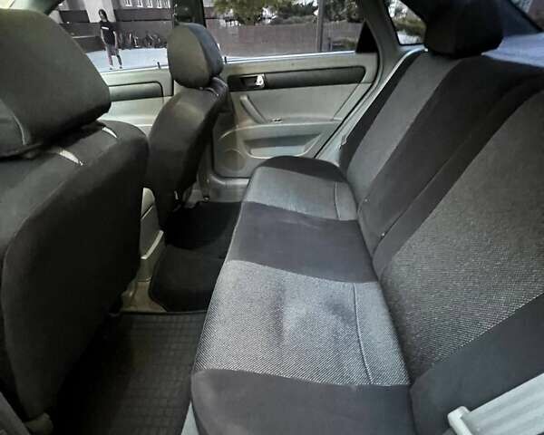 Черный Шевроле Лачетти, объемом двигателя 1.8 л и пробегом 131 тыс. км за 6400 $, фото 50 на Automoto.ua