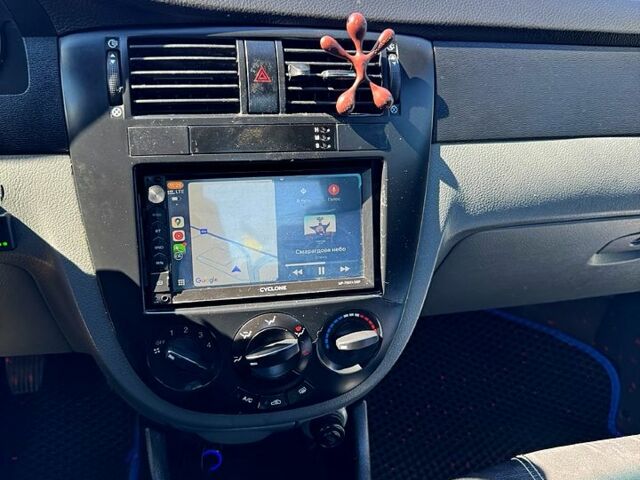 Черный Шевроле Лачетти, объемом двигателя 1.8 л и пробегом 145 тыс. км за 4800 $, фото 7 на Automoto.ua