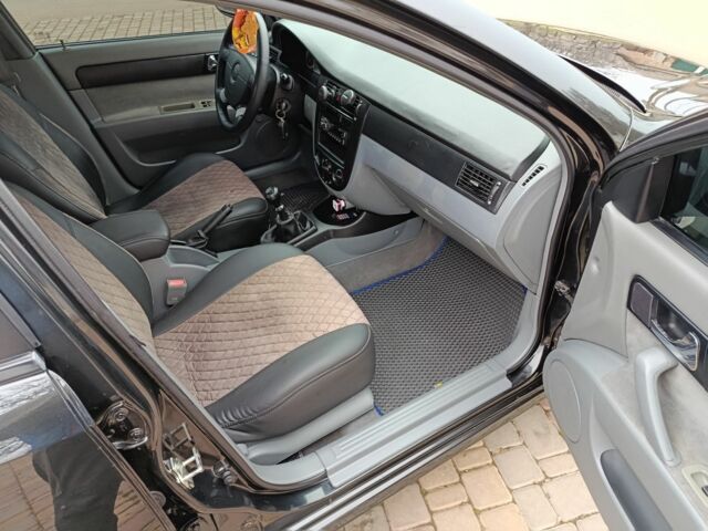 Черный Шевроле Лачетти, объемом двигателя 1.8 л и пробегом 197 тыс. км за 4350 $, фото 15 на Automoto.ua