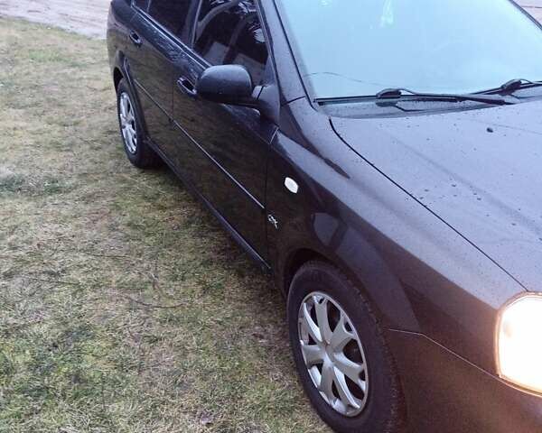 Чорний Шевроле Лачетті, об'ємом двигуна 1.8 л та пробігом 300 тис. км за 3200 $, фото 4 на Automoto.ua