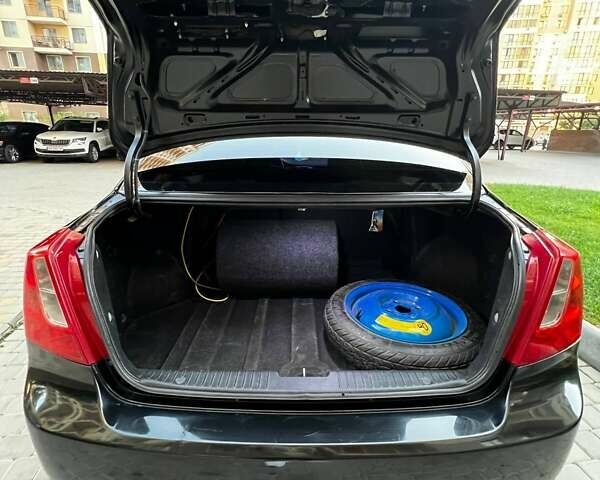 Черный Шевроле Лачетти, объемом двигателя 1.8 л и пробегом 131 тыс. км за 6400 $, фото 46 на Automoto.ua