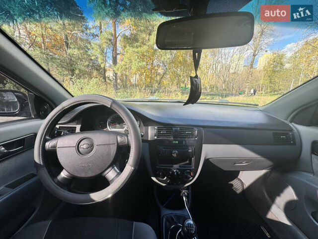 Черный Шевроле Лачетти, объемом двигателя 1.8 л и пробегом 251 тыс. км за 3900 $, фото 11 на Automoto.ua