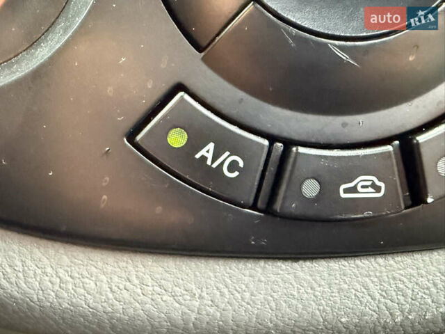 Черный Шевроле Лачетти, объемом двигателя 1.8 л и пробегом 202 тыс. км за 3999 $, фото 42 на Automoto.ua