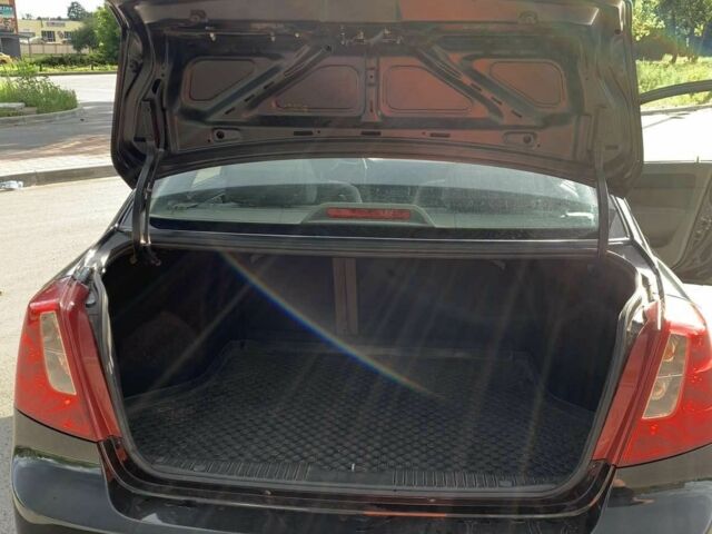 Черный Шевроле Лачетти, объемом двигателя 1.8 л и пробегом 41 тыс. км за 8000 $, фото 5 на Automoto.ua