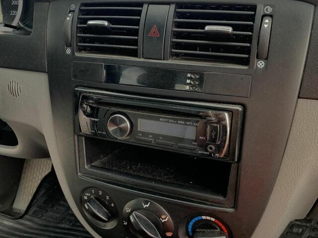 Черный Шевроле Лачетти, объемом двигателя 1.8 л и пробегом 41 тыс. км за 8000 $, фото 7 на Automoto.ua