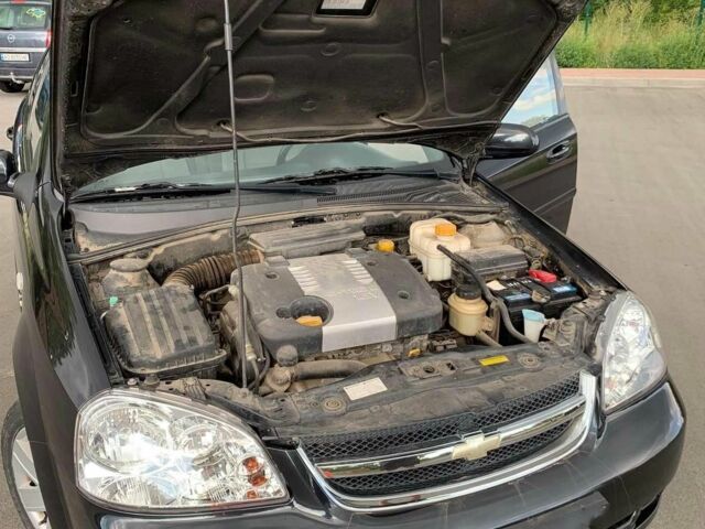 Черный Шевроле Лачетти, объемом двигателя 1.8 л и пробегом 41 тыс. км за 8000 $, фото 3 на Automoto.ua