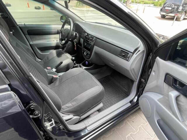 Черный Шевроле Лачетти, объемом двигателя 1.6 л и пробегом 173 тыс. км за 4800 $, фото 14 на Automoto.ua