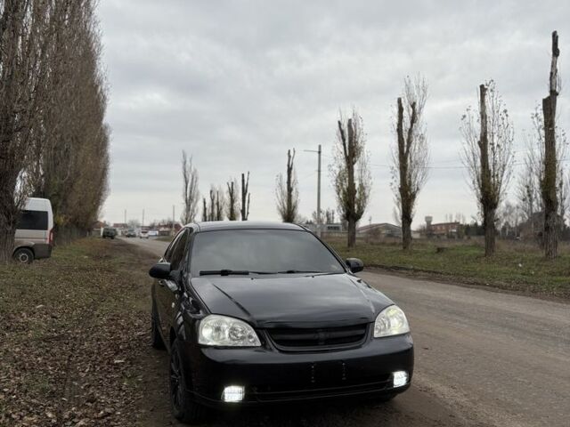 Черный Шевроле Лачетти, объемом двигателя 1.6 л и пробегом 190 тыс. км за 4000 $, фото 1 на Automoto.ua