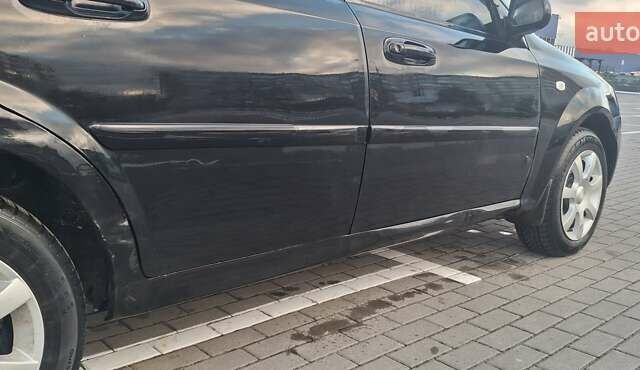 Черный Шевроле Лачетти, объемом двигателя 1.8 л и пробегом 240 тыс. км за 3000 $, фото 3 на Automoto.ua