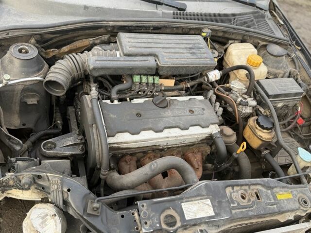 Черный Шевроле Лачетти, объемом двигателя 2 л и пробегом 200 тыс. км за 1300 $, фото 5 на Automoto.ua