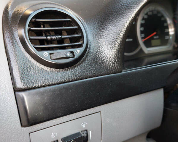 Черный Шевроле Лачетти, объемом двигателя 1.8 л и пробегом 257 тыс. км за 4200 $, фото 12 на Automoto.ua