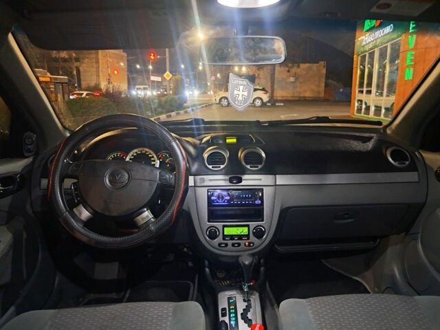 Черный Шевроле Лачетти, объемом двигателя 1.8 л и пробегом 190 тыс. км за 4300 $, фото 12 на Automoto.ua