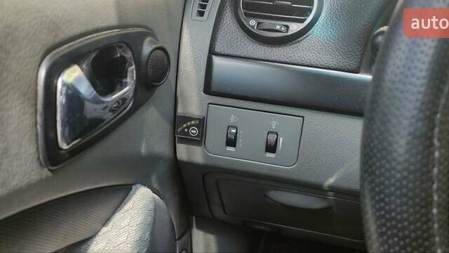 Черный Шевроле Лачетти, объемом двигателя 1.8 л и пробегом 195 тыс. км за 4000 $, фото 5 на Automoto.ua