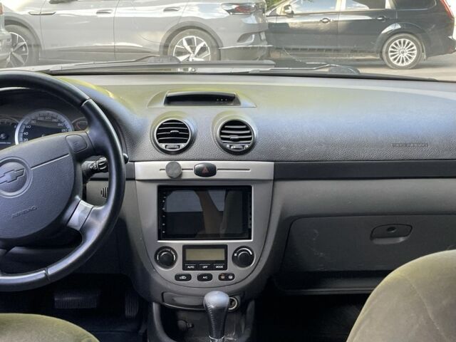 Черный Шевроле Лачетти, объемом двигателя 1.8 л и пробегом 334 тыс. км за 3600 $, фото 4 на Automoto.ua