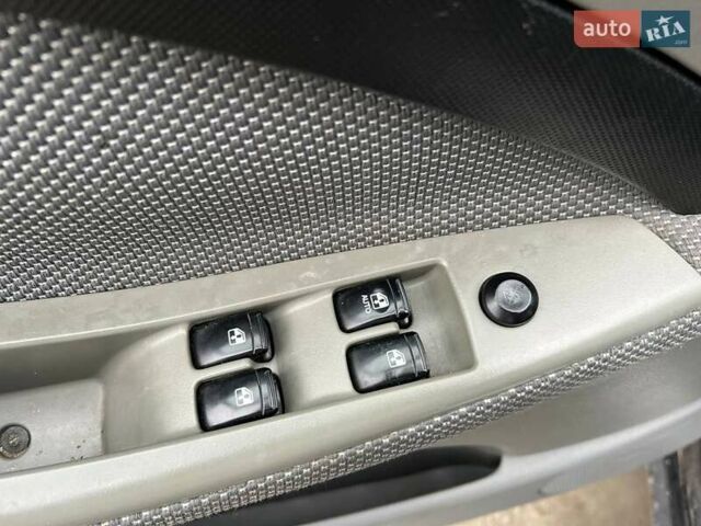 Черный Шевроле Лачетти, объемом двигателя 1.8 л и пробегом 293 тыс. км за 4190 $, фото 15 на Automoto.ua