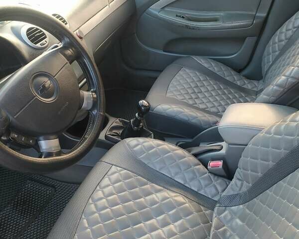 Чорний Шевроле Лачетті, об'ємом двигуна 1.8 л та пробігом 343 тис. км за 4200 $, фото 8 на Automoto.ua