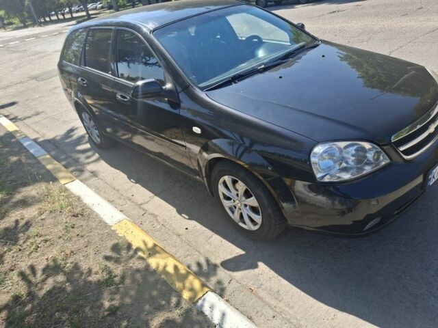 Черный Шевроле Лачетти, объемом двигателя 1.8 л и пробегом 300 тыс. км за 3000 $, фото 1 на Automoto.ua